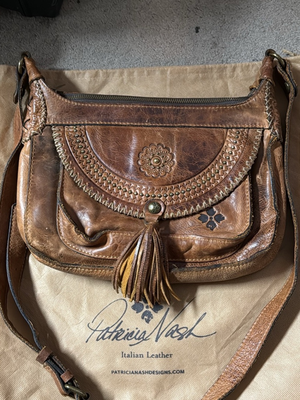 Patricia Nash Camila Hobo Bag Vintage Distressed Leather Cognac EUC